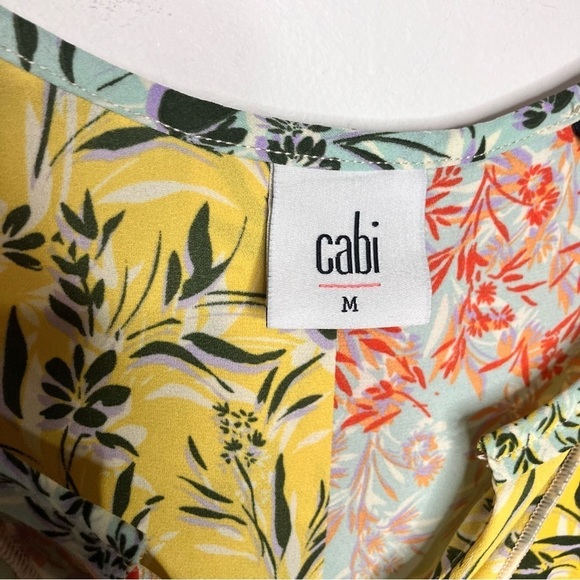 Cabi Golden Glow split hem blouse size medium - Picture 3 of 8